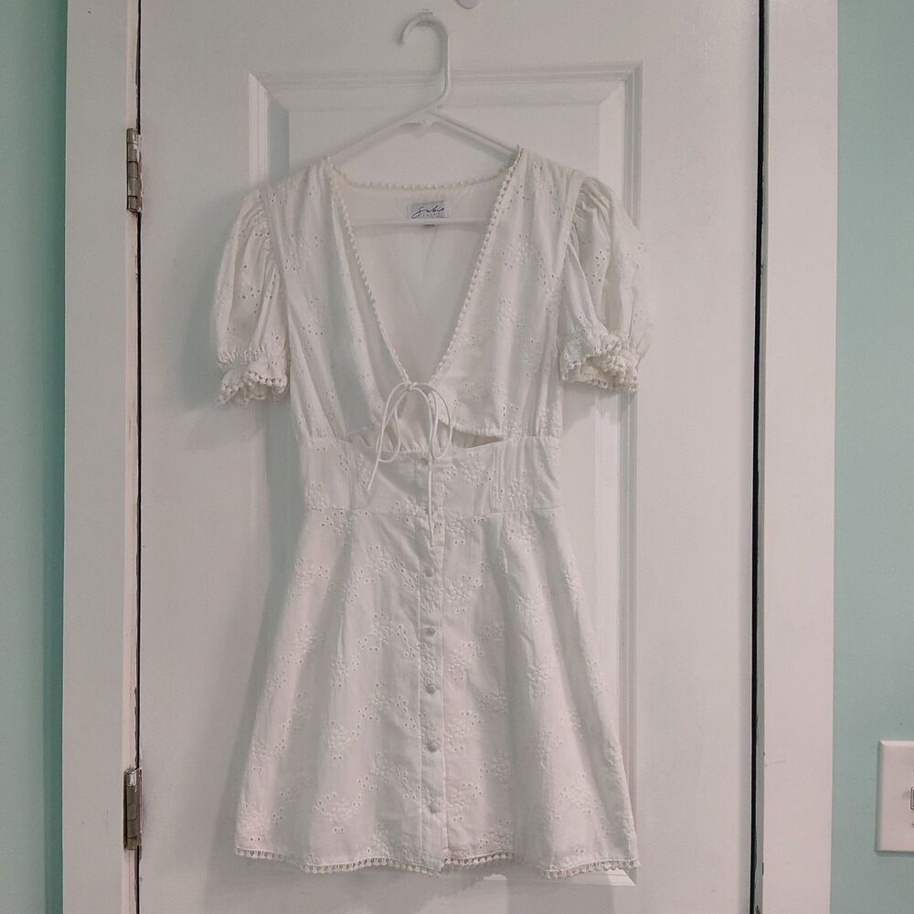 Sabo Skirt White Cotton Eyelet Broderie Mini Dress Cutout Tie Front Puff Sleeve - Picture 2 of 16